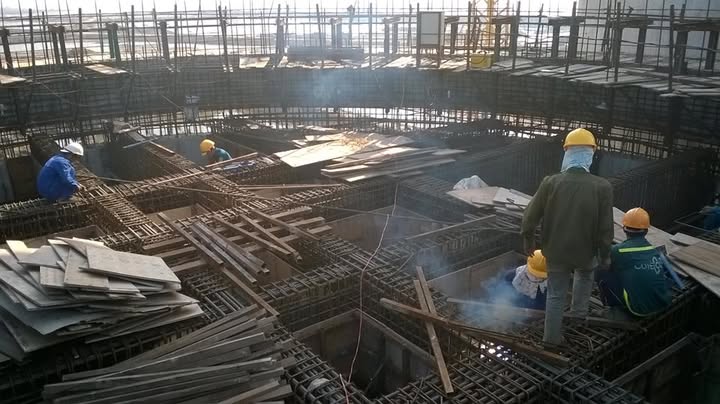 Construction Experience Hub